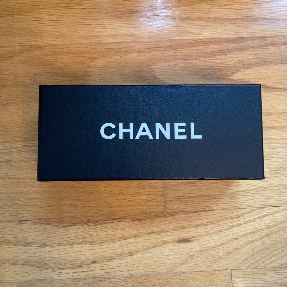 EUC CHANEL eyewear box 📦